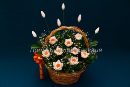158 Корзина с лилиями из дайкона и моркови  